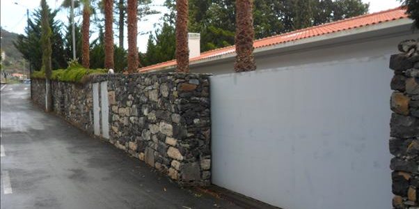 Modern House in Palheiro