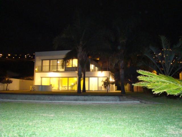 Modern House in Câmara Lobos